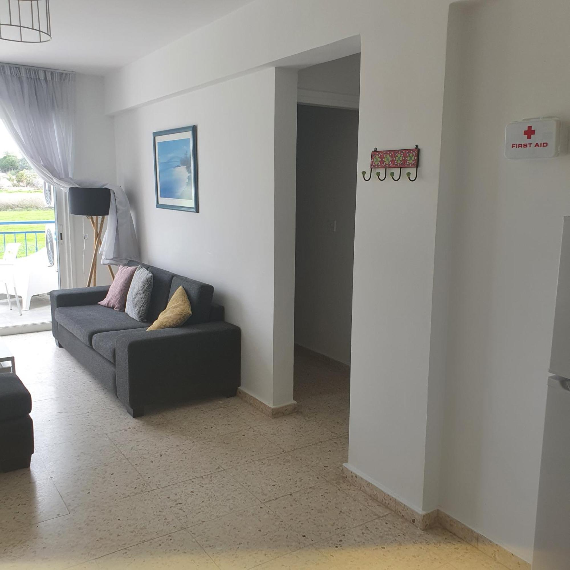 G&E Harbour Apartments Lachi Exterior photo